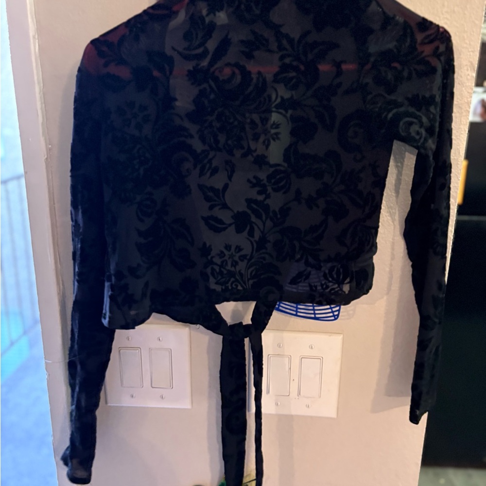 Windsor Black Sheer Floral Top - Picture 5 of 5
